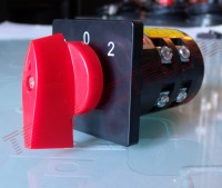 Comutator Rotativ  3 Pozitii 1-0-2 cu 2 came 10A 380V 3KW T5025